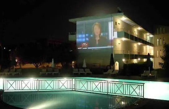 Ξενοδοχείο με διαμερίσματα Alkmini