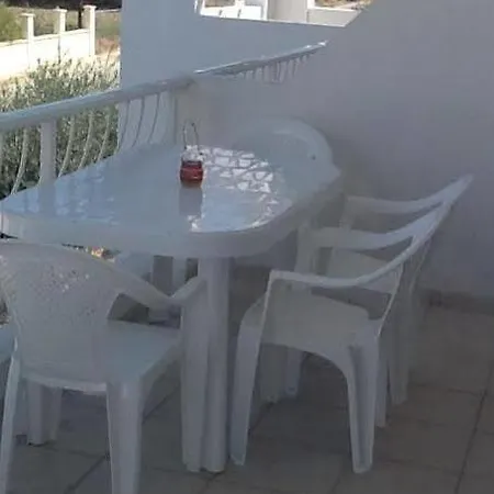 Alkmini Aparthotel 3*