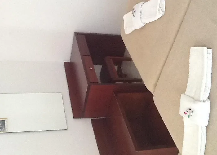 Apart Otel Alkmini 3*