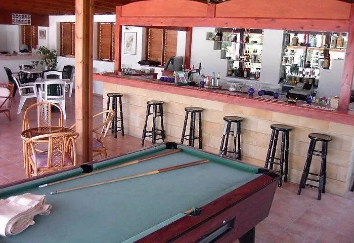 Apart Otel Alkmini 3*