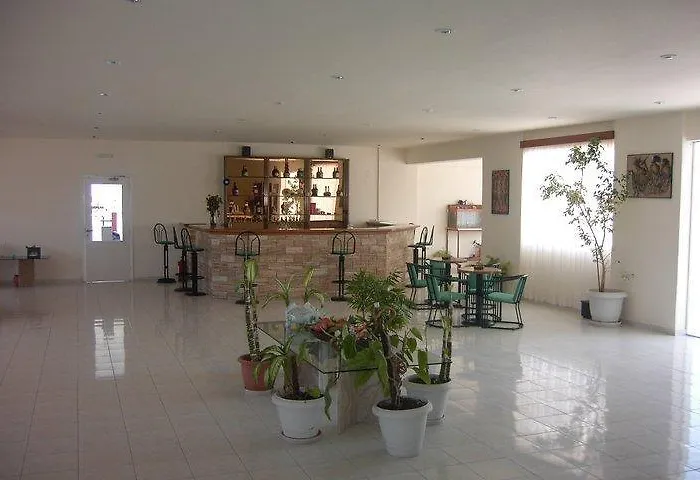 Apart Otel Alkmini 3*