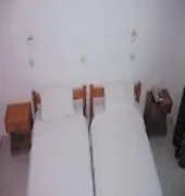 Alkmini מלון דירות Theológos