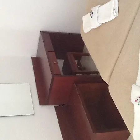 Hotel apartamentowy Alkmini 3*